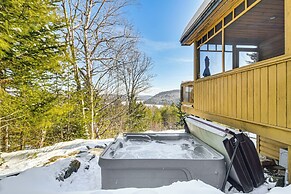 Private Hot Tub & Sauna: Bryant Pond Retreat!