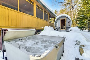 Private Hot Tub & Sauna: Bryant Pond Retreat!