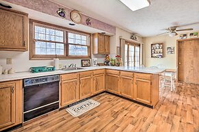 Family-friendly Tobyhanna Getaway w/ Yard!