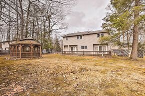 Family-friendly Tobyhanna Getaway w/ Yard!