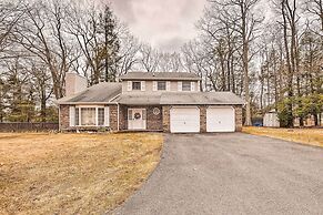 Family-friendly Tobyhanna Getaway w/ Yard!