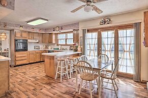 Family-friendly Tobyhanna Getaway w/ Yard!