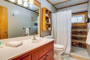 Maggie Valley Log Cabin: Deck + Mountain Views!