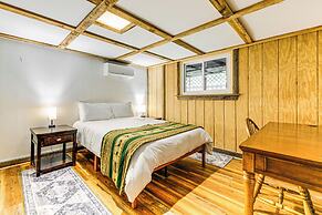 Maggie Valley Log Cabin: Deck + Mountain Views!