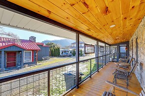 2 Blocks to Appalachian Trail: Updated Cabin!