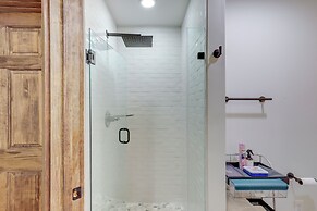 2 Blocks to Appalachian Trail: Updated Cabin!