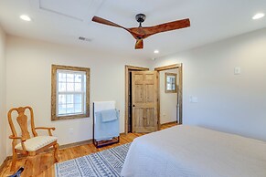 2 Blocks to Appalachian Trail: Updated Cabin!