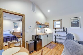 Walk to Appalachian Trail: Hot Springs Hideaway