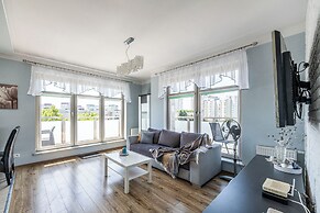 Lion Apartments - The Wave