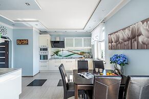 Lion Apartments - The Wave