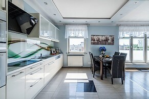 Lion Apartments - The Wave