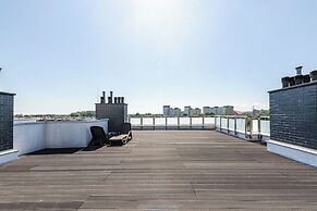 Lion Apartments - The Wave