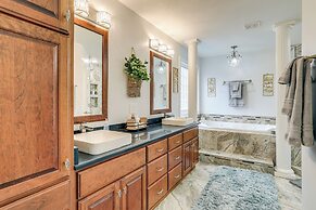 Deck & Gas Grill: Riverfront Home in Heber Springs