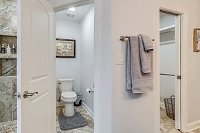 Deck & Gas Grill: Riverfront Home in Heber Springs