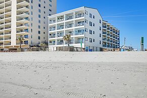 Pool & Beach Access: Scenic Murrells Inlet Condo!