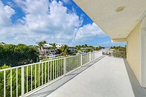 Half-mi to Boat Ramp: Canal-front Florida Keys Gem