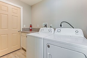 4 Mi to Lake Powell: Retreat w/ Game Room!