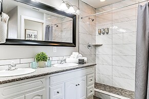 4 Mi to Lake Powell: Retreat w/ Game Room!