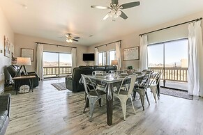4 Mi to Lake Powell: Retreat w/ Game Room!