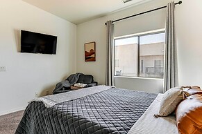 4 Mi to Lake Powell: Retreat w/ Game Room!