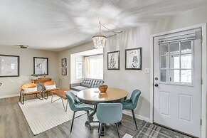 Close to Downtown & Parks: Modern Anchorage Home