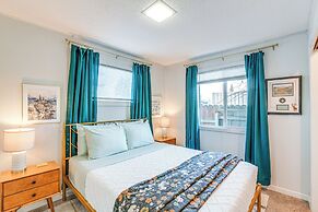 Close to Downtown & Parks: Modern Anchorage Home