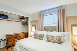 Close to Downtown & Parks: Modern Anchorage Home