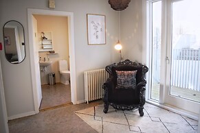 Reykjavík Rainbow Guesthouse