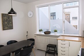 Reykjavík Rainbow Guesthouse