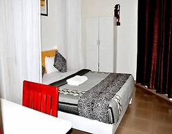 Lorycon Hotel