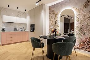 Flores Przestronny Apartament z Dusz Blisko Wyspy M y Skiej