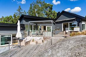 Dream Stay Seafront Villa Padel Court