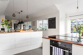 Dream Stay Seafront Villa Padel Court
