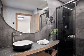 Chalet White Pearl by MYALPS