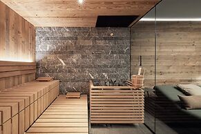 Chalet White Pearl by MYALPS