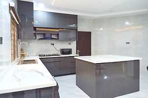 Carter's Luxury Apartment