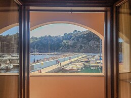 Casa del Porticciolo di Capraia