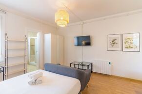 BeBarceloner Sant Andreu Apartments