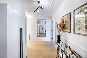 BeBarceloner Eixample Apartments