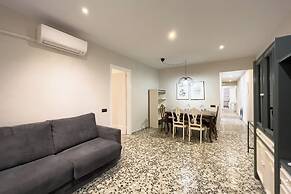 BeBarceloner Eixample Apartments