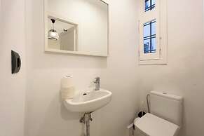 BeBarceloner Eixample Apartments