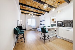 BeBarceloner Eixample Apartments