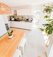 Cisne by Nest Hostel