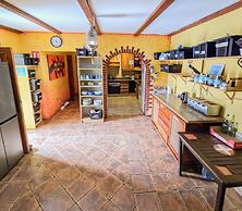 Los Amigos Nest Hostel