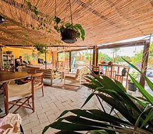 Los Amigos Nest Hostel