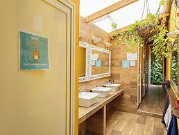 Los Amigos Nest Hostel