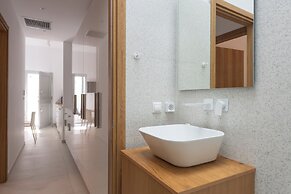 Parikia's Cosy Jewel