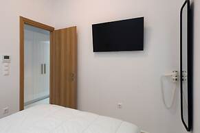 Parikia's Cosy Jewel