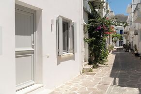 Parikia's Cosy Jewel