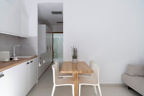 Parikia's Cosy Jewel